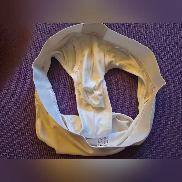 NWT Mens Asos White Briefs Size Medium - Picture 3 of 5